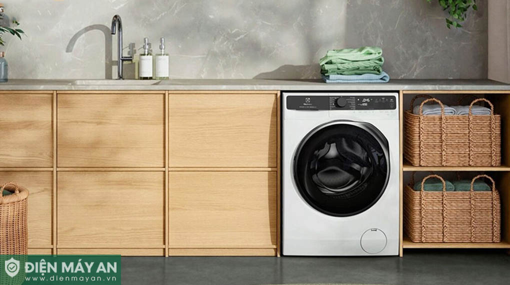 Máy Giặt Electrolux UltimateCare 700 Inverter 10 Kg EWF1043R7WC 